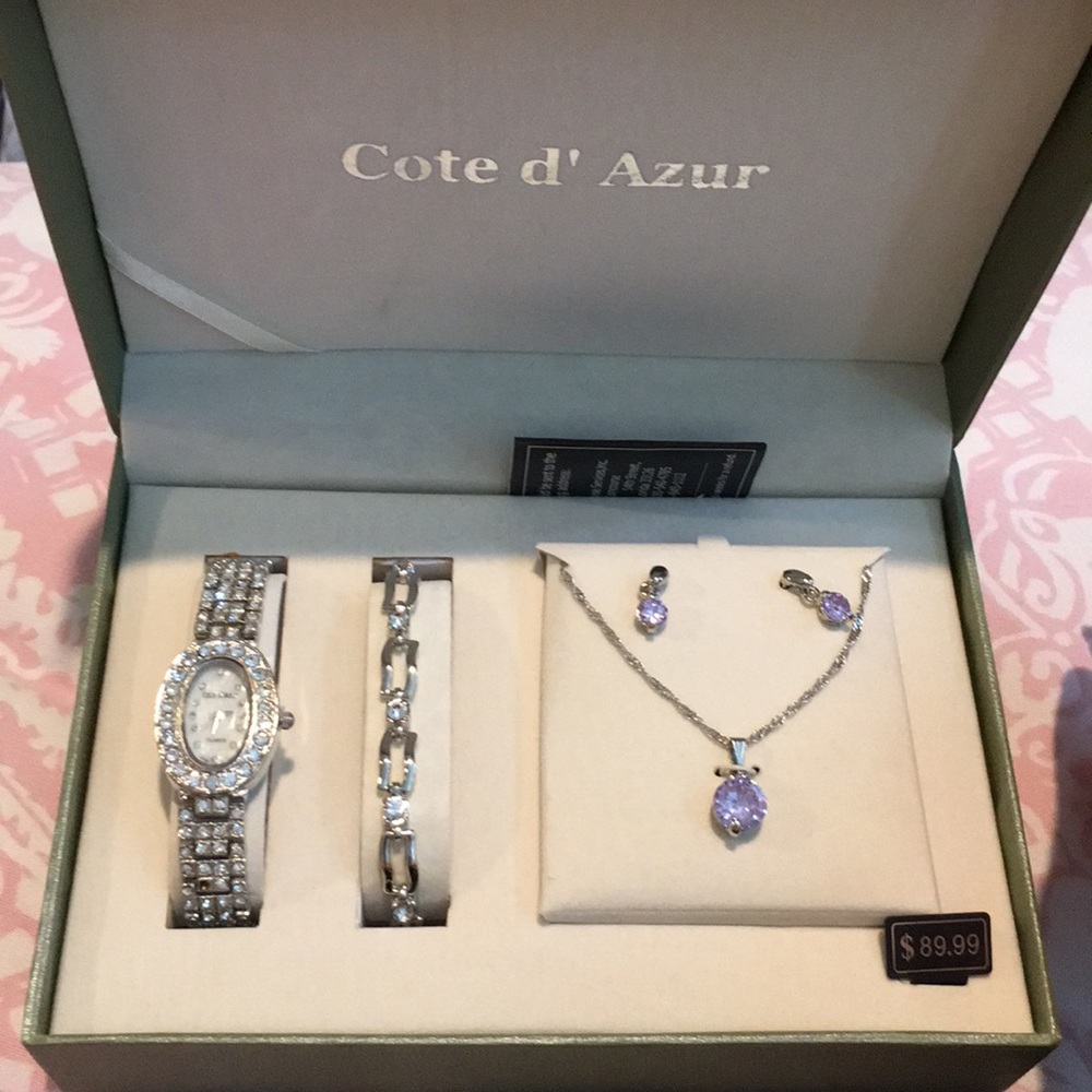 Cote D’Azur jewelry set (purple and white)